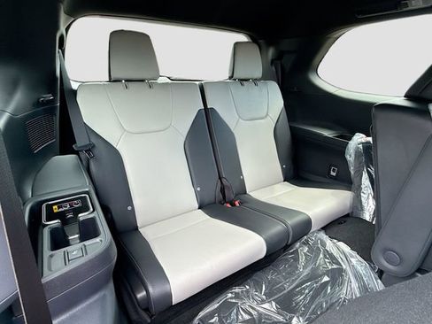 New 2026 Lexus TX 500h AWD image 22