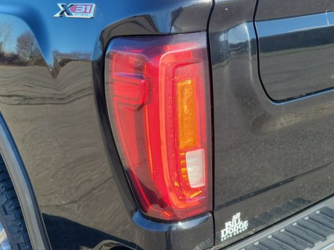 Used 2020 GMC Sierra 2500 SLT w/ SLT Premium Plus Package AWD/4WD image 11