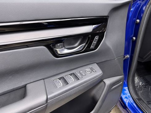 Used 2025 Honda CR-V EX-L image 11
