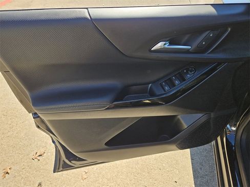 Used 2025 Chevrolet Equinox LT image 14