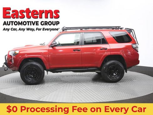 Used 2021 Toyota 4Runner Venture w/ Moonroof Package AWD/4WD image 60