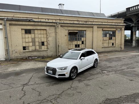 Used 2019 Audi A4 2.0T allroad Premium Plus w/ Premium Plus Package AWD/4WD image 17