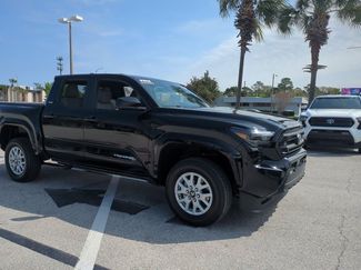 Used 2024 Toyota Tacoma SR5 AWD/4WD video 3