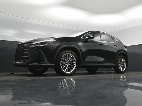 Certified 2025 Lexus NX 350 AWD w/ Premium Package image 38
