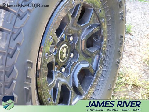 Used 2024 Ford Bronco Wildtrak AWD/4WD image 25