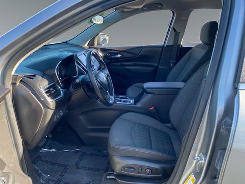 Used 2024 Chevrolet Equinox LT FWD image 9