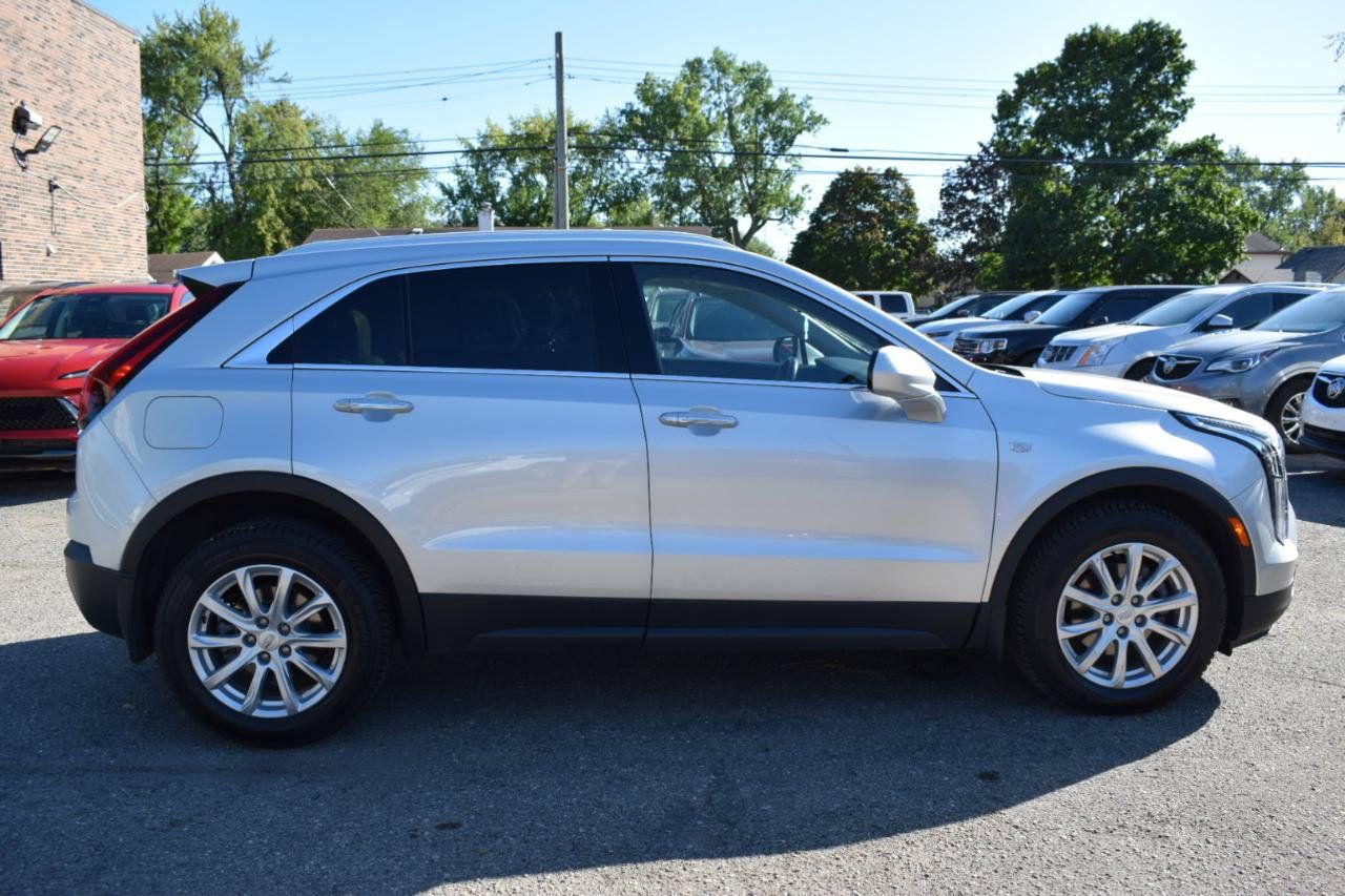 Used 2022 Cadillac XT4 Luxury w/ Cold Weather Package AWD/4WD image 5