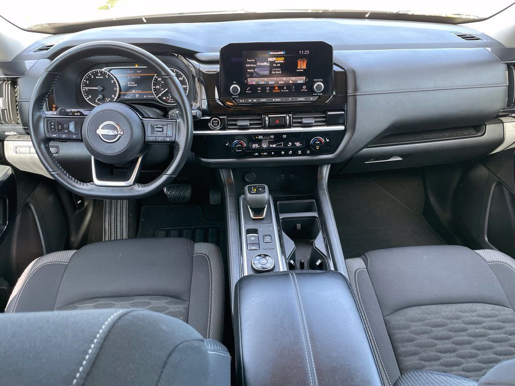 Certified 2024 Nissan Pathfinder SV w/ SV Premium Package AWD/4WD image 16