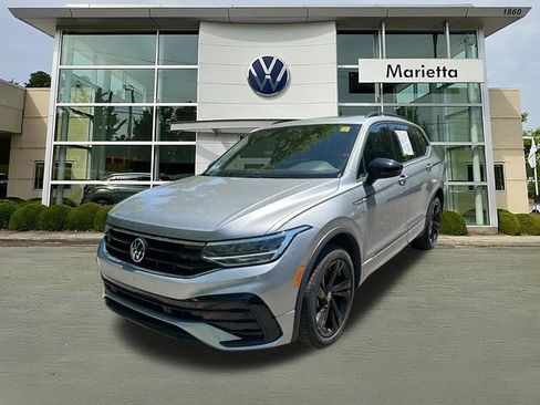 Used 2023 Volkswagen Tiguan SE R-Line FWD image 1