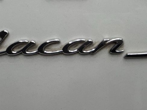 Used 2015 Porsche Macan S w/ Premium Package Plus AWD/4WD image 9