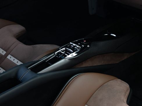 Used 2022 Ferrari 296 GTB RWD image 18