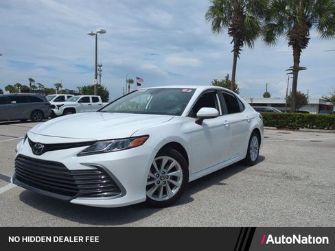 Certified 2023 Toyota Camry LE FWD image 1