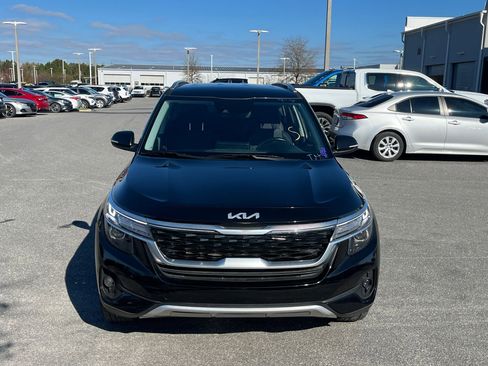 Used 2023 Kia Seltos S w/ Navigation Package image 3