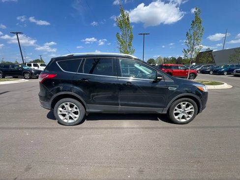 Used 2016 Ford Escape Titanium AWD/4WD image 4
