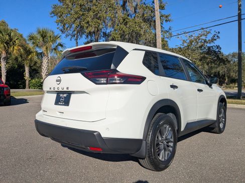 New 2026 Nissan Rogue S image 4