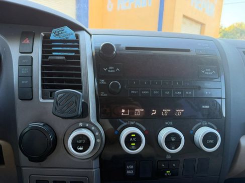 Used 2010 Toyota Sequoia SR5 RWD image 27