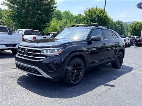 Used 2023 Volkswagen Atlas Cross Sport SE w/ Panoramic Sunroof Package FWD image 8