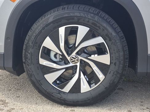 New 2026 Volkswagen Tiguan S FWD image 8
