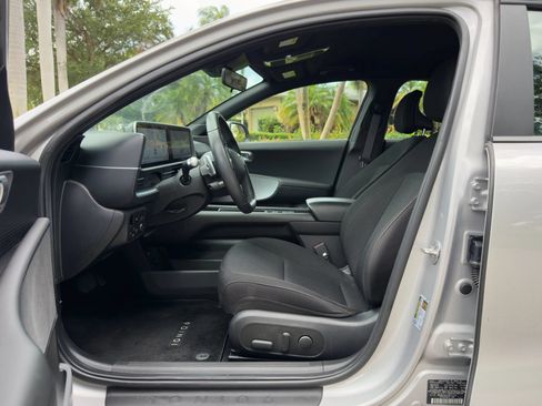 Used 2024 Hyundai Ioniq 6 SE RWD image 26
