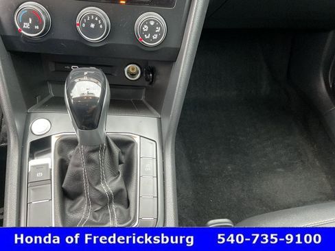 Used 2022 Volkswagen Taos SE AWD/4WD image 33