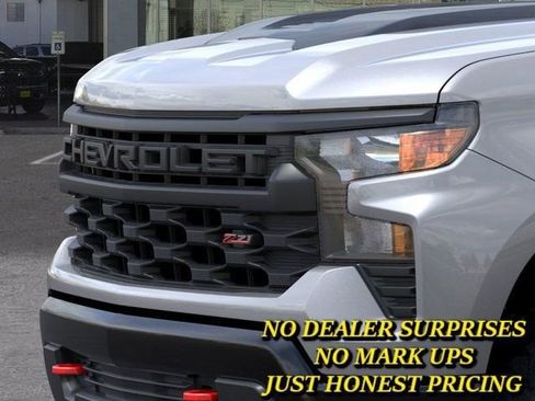 New 2026 Chevrolet Silverado 1500 Custom Trail Boss w/ LPO, Dark Essentials Package image 13