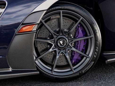 Used 2019 McLaren Senna image 11