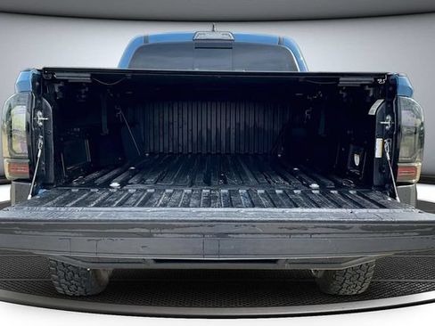 Used 2018 Toyota Tacoma TRD Pro AWD/4WD image 7