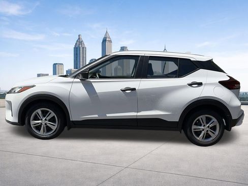 Used 2021 Nissan Kicks S FWD image 6