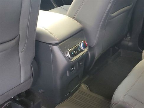 Used 2025 Ford Explorer Active image 30