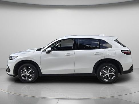 Certified 2024 Honda HR-V EX-L image 4