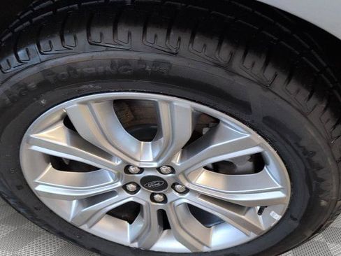 Certified 2024 Ford Edge Titanium AWD/4WD image 4