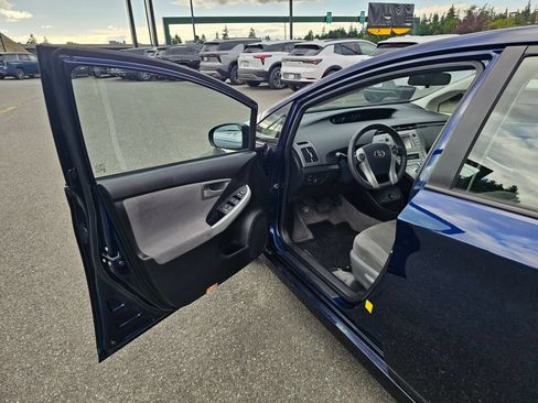 Used 2013 Toyota Prius Two FWD image 18