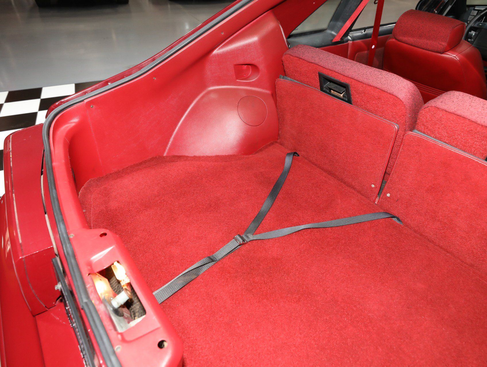 Used 1990 Ford Mustang GT RWD image 45