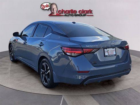 Used 2025 Nissan Sentra SV image 4