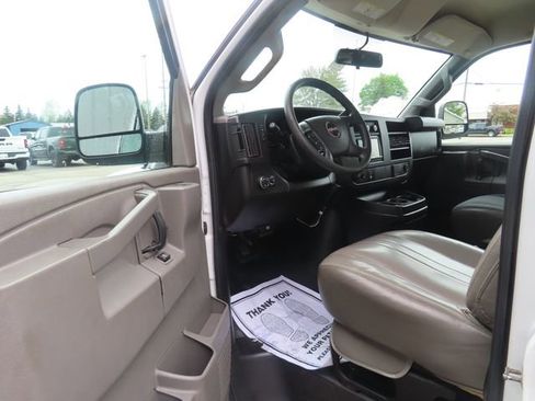 Used 2018 GMC Savana 2500 w/ Driver Convenience Package RWD image 17