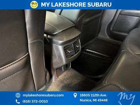 Used 2016 Ford Fusion SE w/ Equipment Group 202A FWD image 28