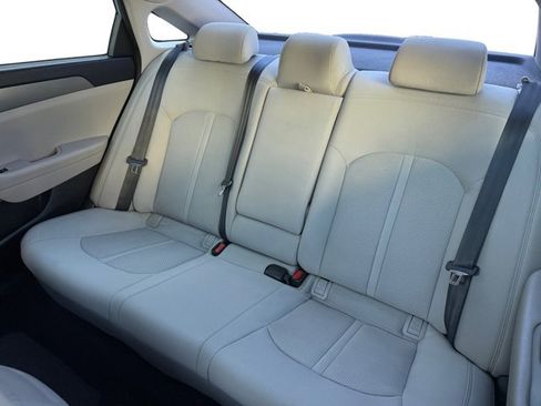 Used 2016 Hyundai Sonata SE FWD image 11