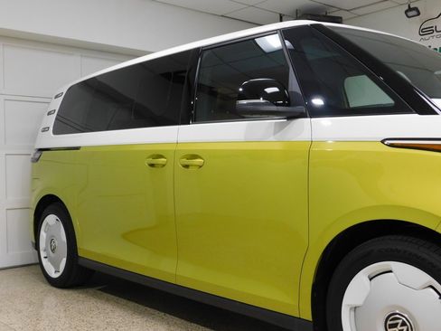 Used 2025 Volkswagen ID. Buzz 1st Edition image 11