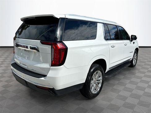 Used 2021 GMC Yukon XL SLT image 8