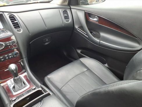 Used 2017 INFINITI QX50 AWD w/ Premium Plus Package image 16