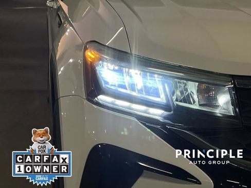 Certified 2022 Volkswagen Taos SE w/ Panoramic Sunroof Package image 10