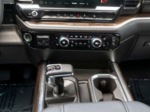 Used 2025 GMC Sierra 1500 Elevation AWD/4WD image 15