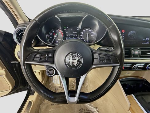 Used 2018 Alfa Romeo Giulia Ti w/ Quick Order Package 22Z Lusso image 13