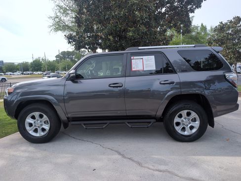 Certified 2023 Toyota 4Runner SR5 Premium w/ Moonroof Package image 7