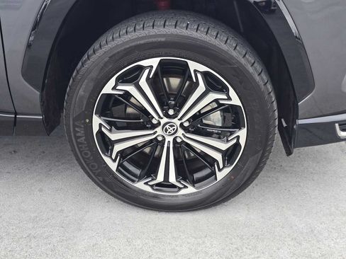 Certified 2025 Toyota RAV4 XSE AWD/4WD image 9