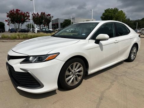Used 2023 Toyota Camry LE FWD image 1