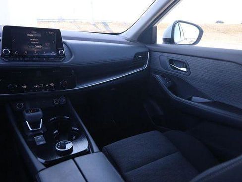 Used 2021 Nissan Rogue SV image 23