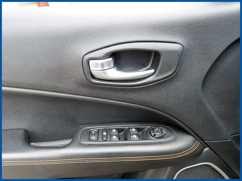 Certified 2019 Jeep Compass Limited AWD/4WD image 12