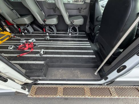 Used 2020 Ford Transit 150 XL image 35