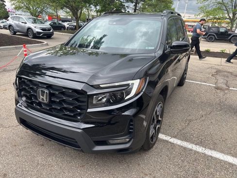 Used 2023 Honda Passport Elite image 5